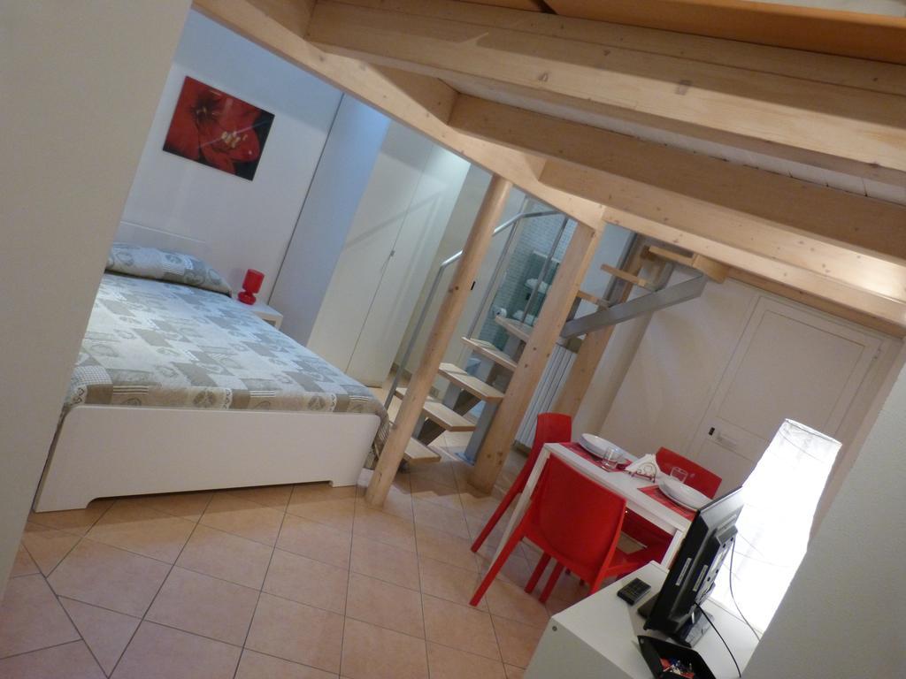 Ferienwohnung Residenza Piazza San Francesco Bologna Zimmer foto