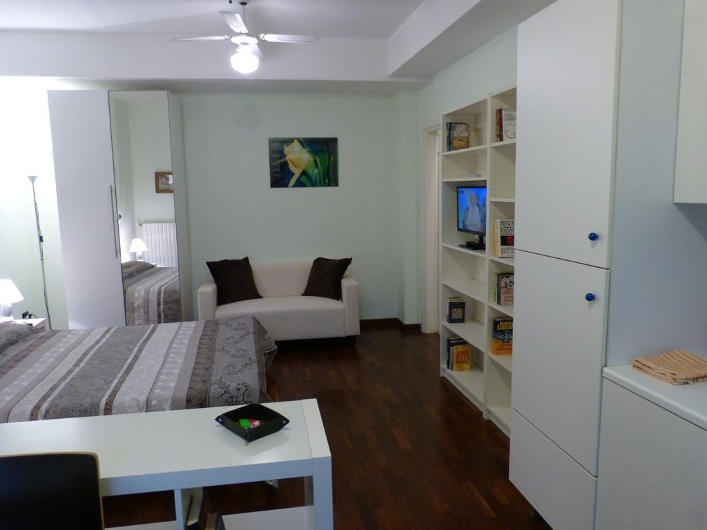 Ferienwohnung Residenza Piazza San Francesco Bologna Zimmer foto